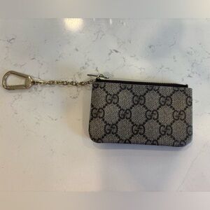 Keychain wallet